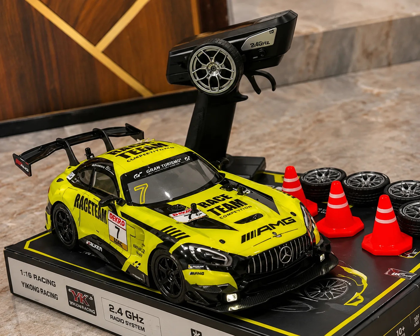 2.4GHz RC Drift Racing Car