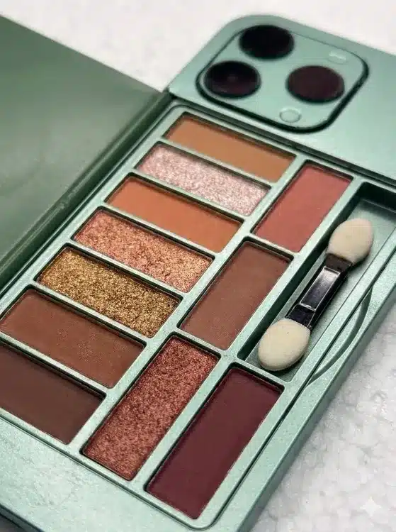 10 Color Shimmer & Matte Eyeshadow Palette